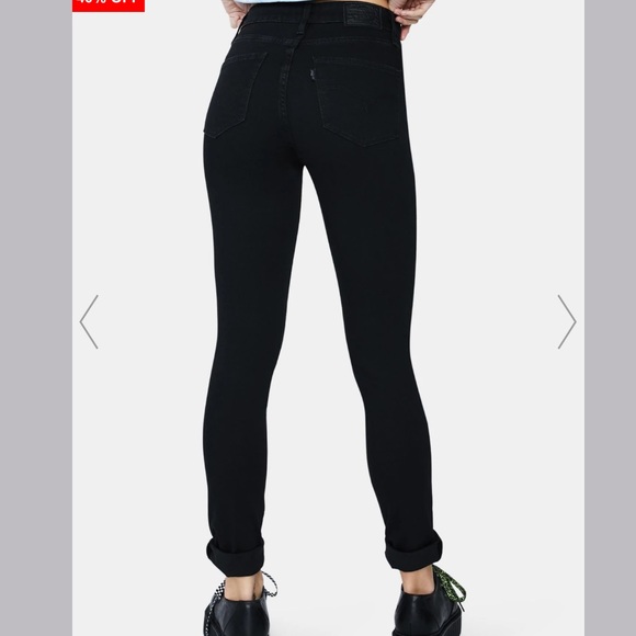 Levi’s 721 high rise skinny jean in black - Picture 6 of 9